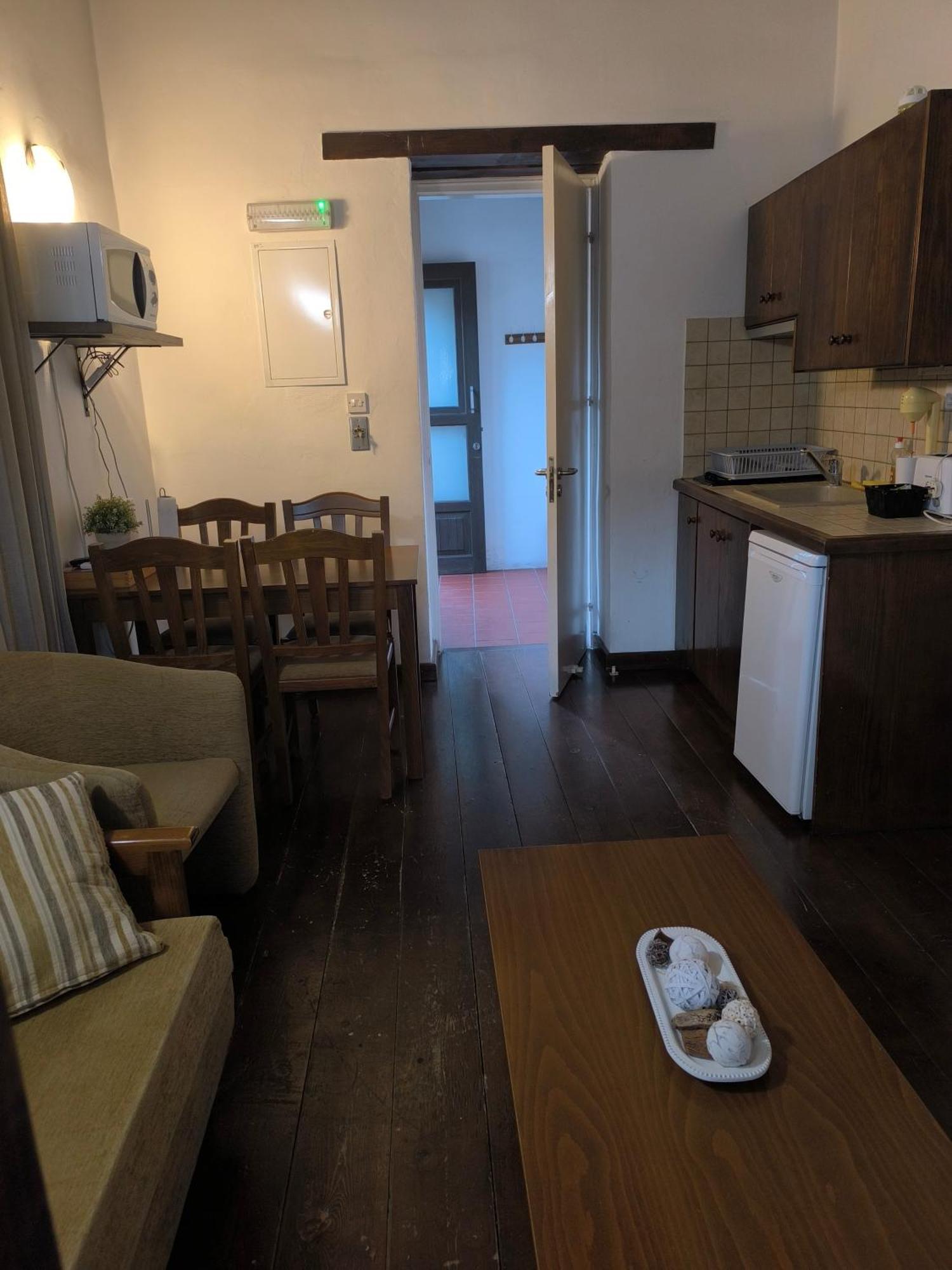 Enipnion Apartments Какопетрия Екстериор снимка