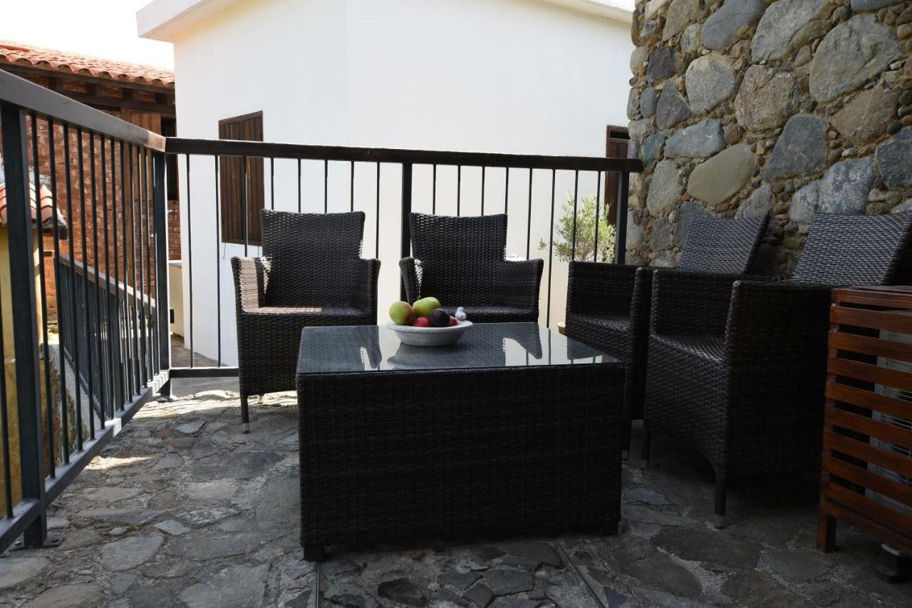 Enipnion Apartments Какопетрия Екстериор снимка